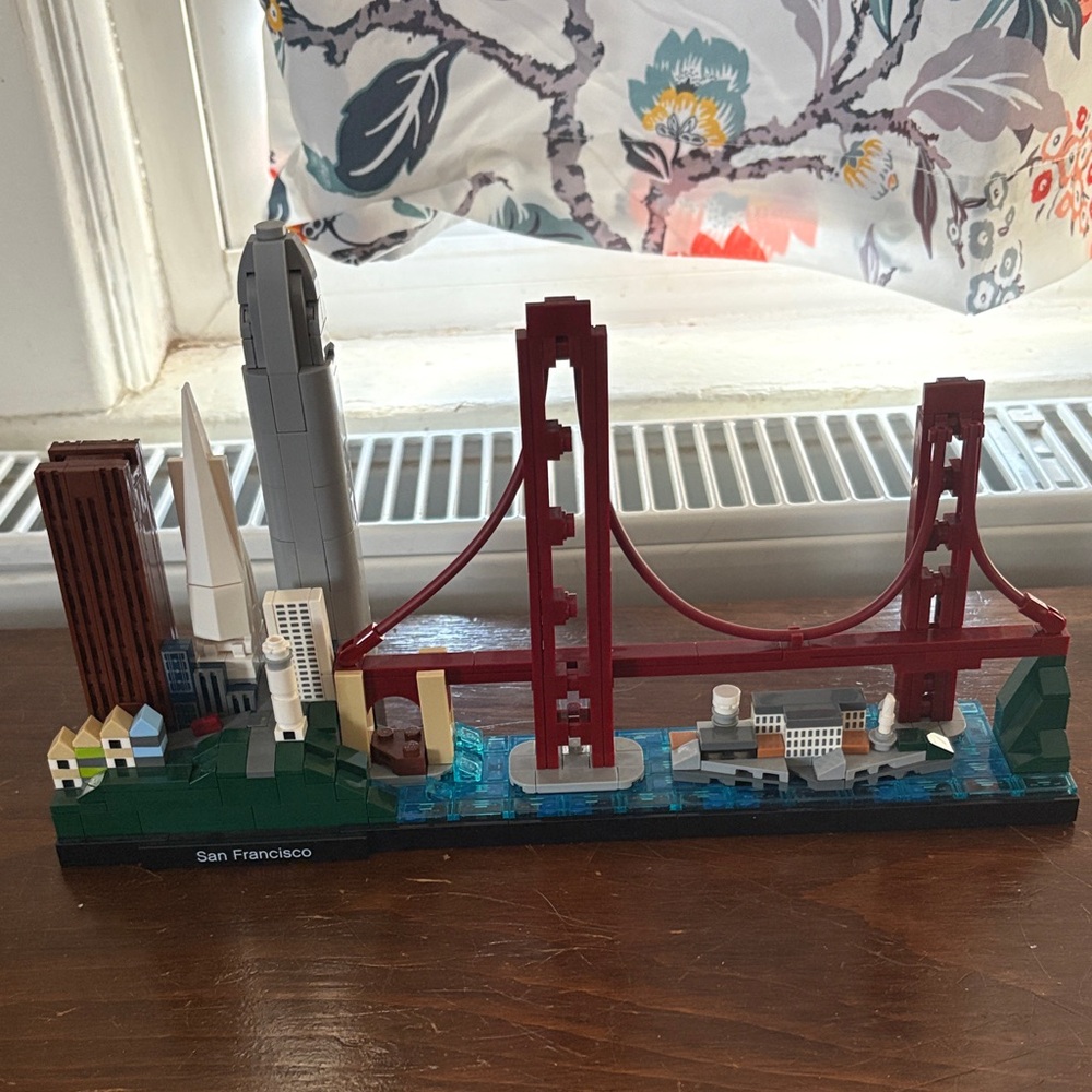 LEGO San Francisco Architecture Set with Red and Blue